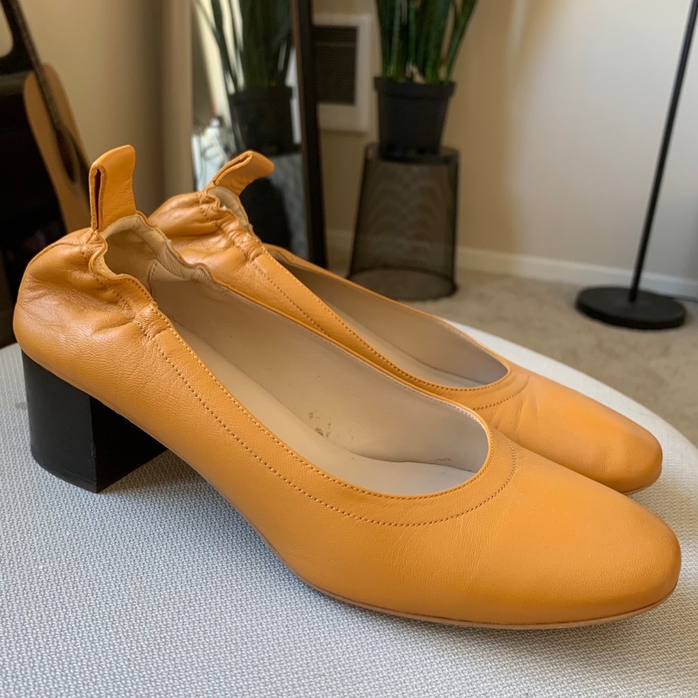 Everlane Women's Heels in Mustard and Black